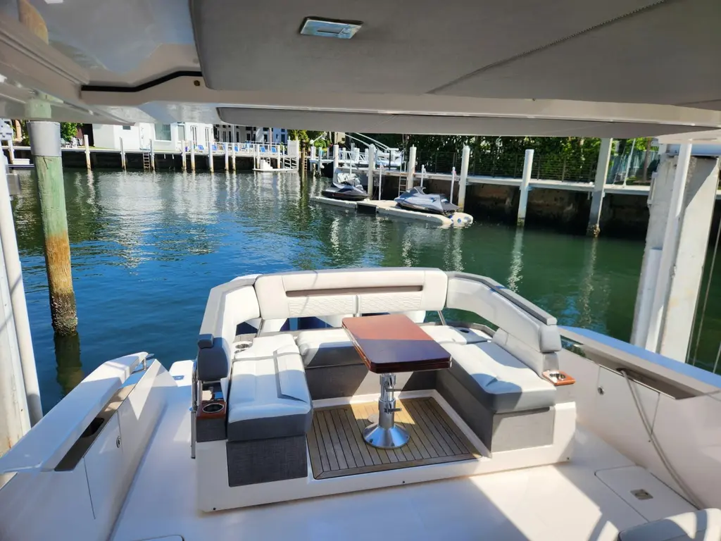 2019 Tiara Yachts 38 LS Yacht For Sale in Stuart FL 2019 Tiara Yachts 38 LS Yacht For Sale in Stuart FL