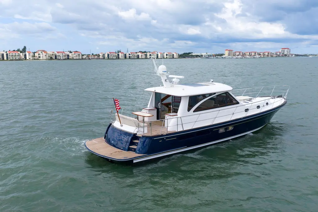 Marika 2011 Hunt Yachts Hunt 52 Yacht For Sale in St Petersburg FL Marika 2011 Hunt Yachts Hunt 52 Yacht For Sale in St Petersburg FL