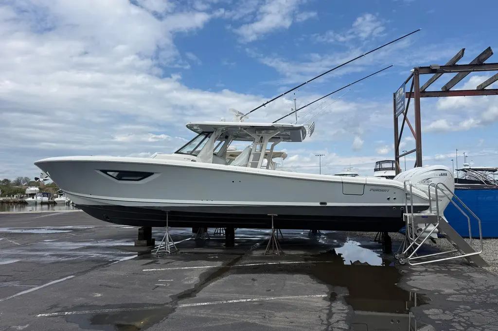 2023 Pursuit S 428 Sport Yacht For Sale in Lindenhurst NY 2023 Pursuit S 428 Sport Yacht For Sale in Lindenhurst NY