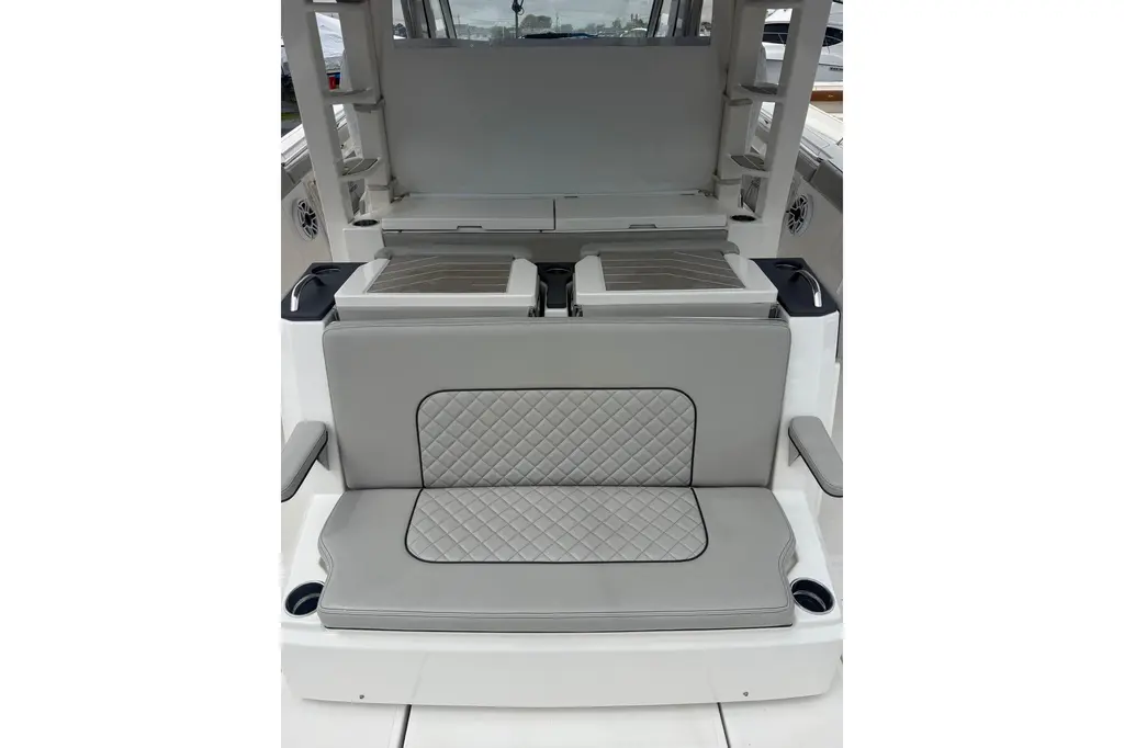 2023 Pursuit S 428 Sport Yacht For Sale in Lindenhurst NY 2023 Pursuit S 428 Sport Yacht For Sale in Lindenhurst NY