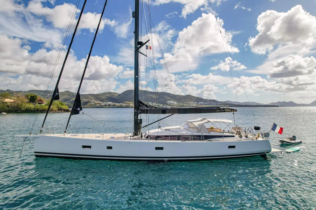 2021 cnb 76 spark iii dubrovnik for sale