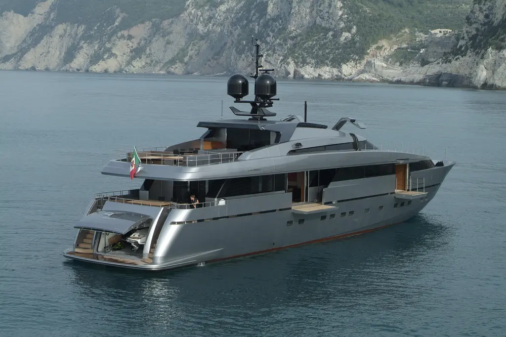 2019 Sanlorenzo 40Alloy Yacht For Sale in Dubai 2019 Sanlorenzo 40Alloy Yacht For Sale in Dubai