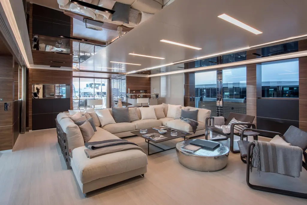 2019 Sanlorenzo 40Alloy Yacht For Sale in Dubai 2019 Sanlorenzo 40Alloy Yacht For Sale in Dubai