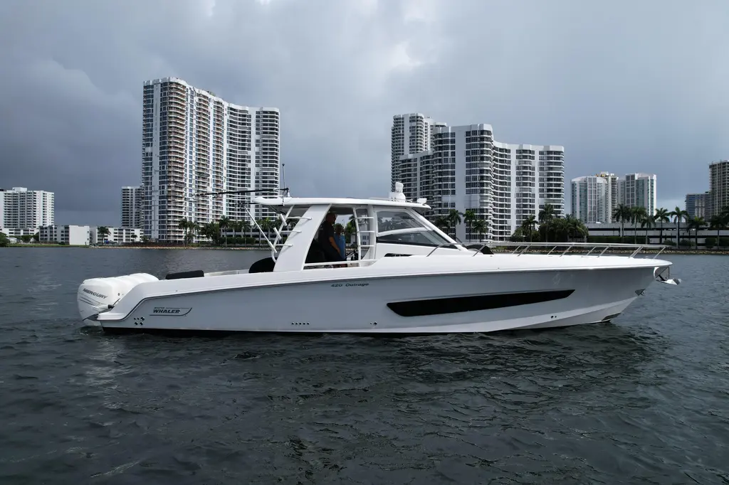 2020 Boston Whaler 420 Outrage Yacht For Sale in Aventura FL 2020 Boston Whaler 420 Outrage Yacht For Sale in Aventura FL