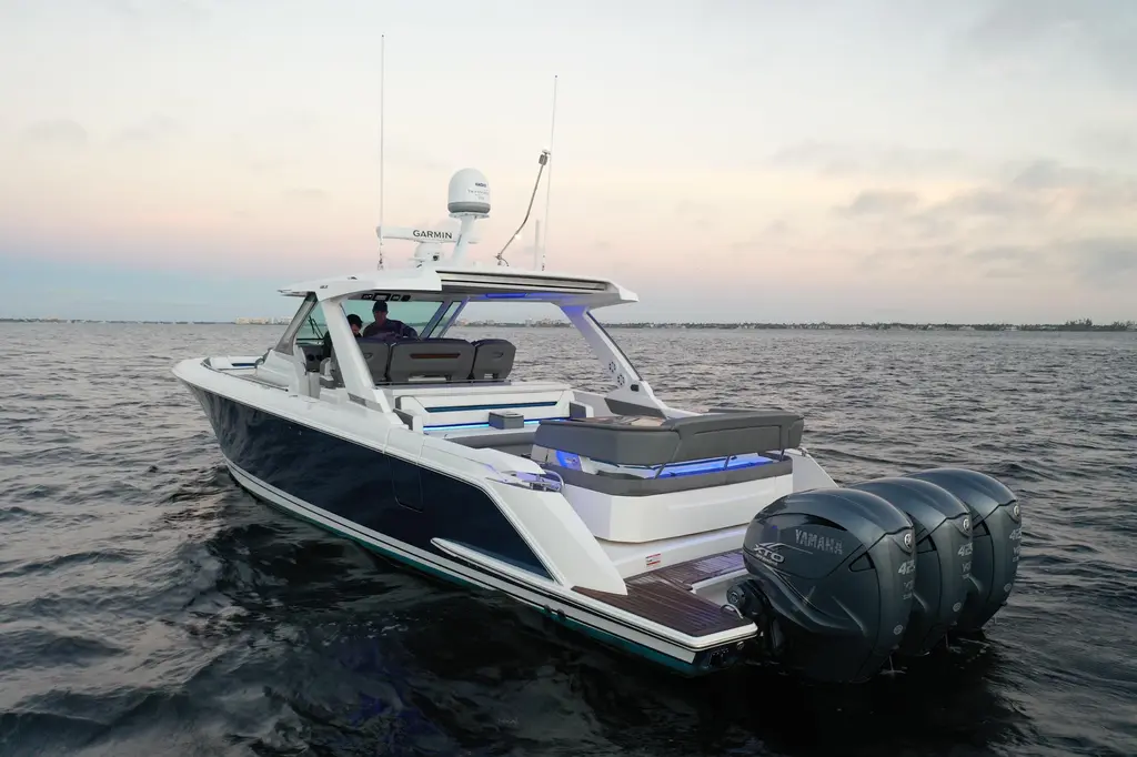 2020 Tiara Yachts 43 LS Yacht For Sale in Lake Ozark MO 2020 Tiara Yachts 43 LS Yacht For Sale in Lake Ozark MO
