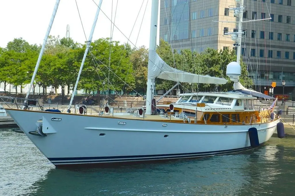 KNICKERBOCKER 1992 Palmer Johnson Cruising Ketch Yacht For Sale in Newport RI