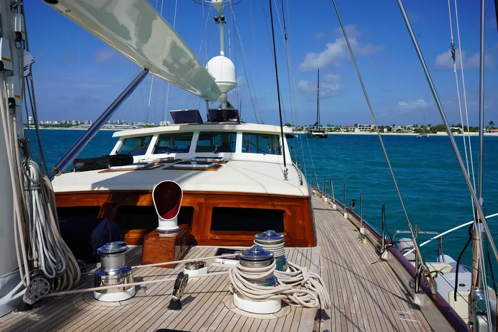 KNICKERBOCKER 1992 Palmer Johnson Cruising Ketch Yacht For Sale in Newport RI
