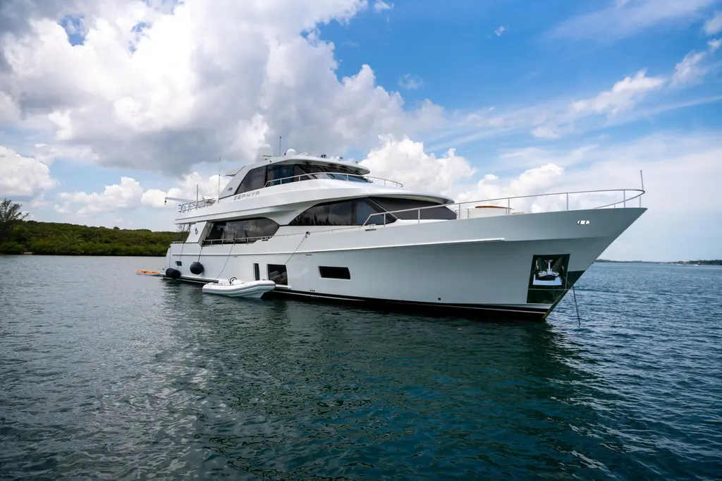ZEPHYR 2019 Ocean Alexander 100 Motoryacht Yacht For Sale in Stuart FL ZEPHYR 2019 Ocean Alexander 100 Motoryacht Yacht For Sale in Stuart FL