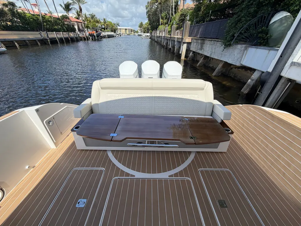2024 Tiara Yachts 48 LE Yacht For Sale in 2024 Tiara Yachts 48 LE Yacht For Sale in
