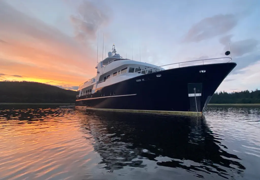 SAMSARA 2017 Custom Overing Yacht For Sale in Nassau 