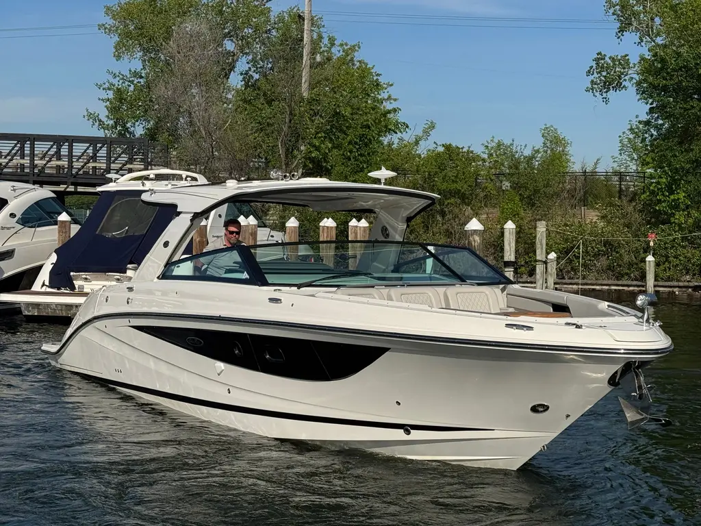 2023 Sea Ray SLX 400 Yacht For Sale in Excelsior MN 2023 Sea Ray SLX 400 Yacht For Sale in Excelsior MN