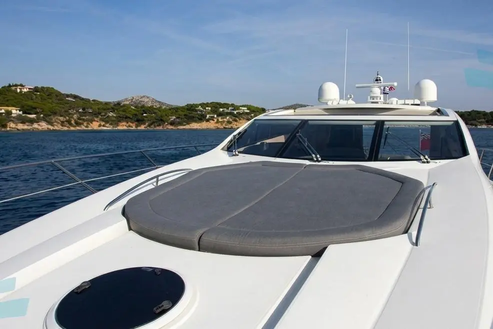 2009 Sunseeker Predator 72 Yacht For Sale in Athens 2009 Sunseeker Predator 72 Yacht For Sale in Athens