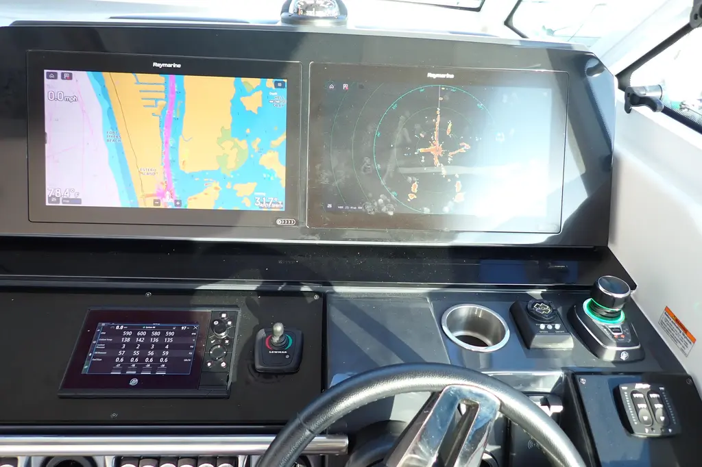 2022 Formula 400 Super Sport Crossover Yacht For Sale in Fort Myers Beach FL 2022 Formula 400 Super Sport Crossover Yacht For Sale in Fort Myers Beach FL