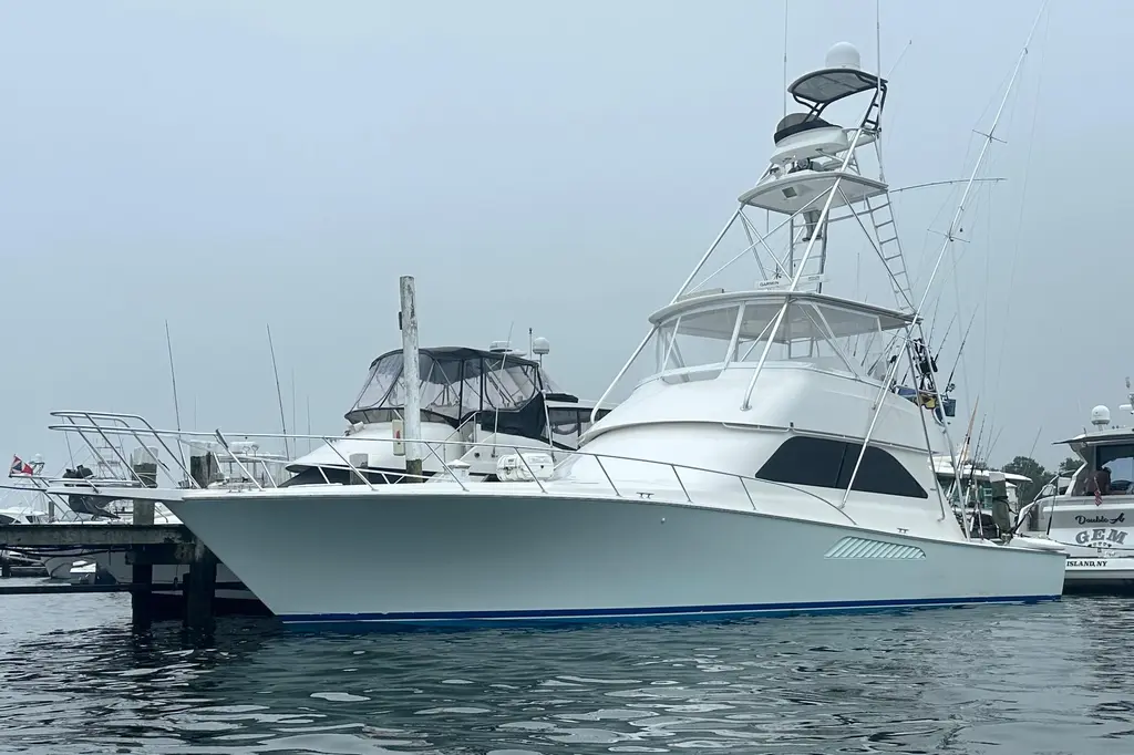 FIVE TOES 2007 Viking 52 Convertible Yacht For Sale in Niantic CT FIVE TOES 2007 Viking 52 Convertible Yacht For Sale in Niantic CT