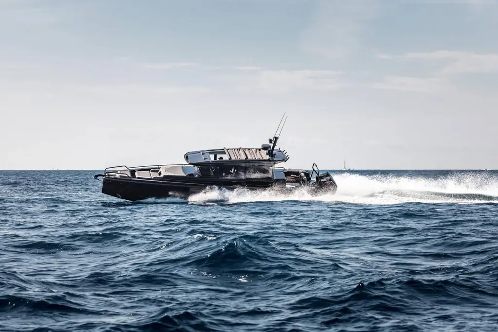 2023 Brabus Shadow 900 XC Cross Cabin Yacht For Sale in Antibes 2023 Brabus Shadow 900 XC Cross Cabin Yacht For Sale in Antibes