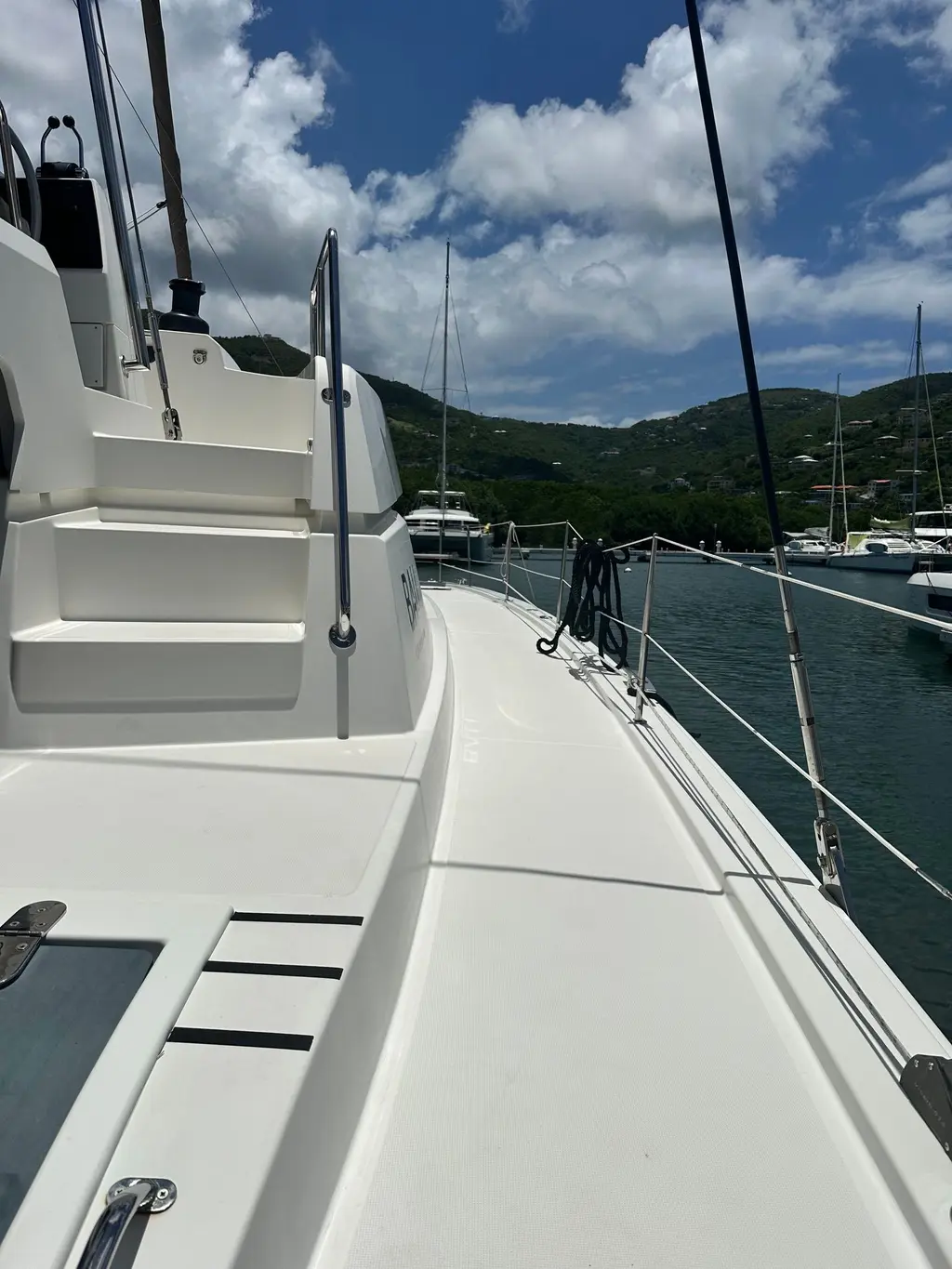 Sea Fox 2023 Bali 4.8 Yacht For Sale in Road Town Sea Fox 2023 Bali 4.8 Yacht For Sale in Road Town