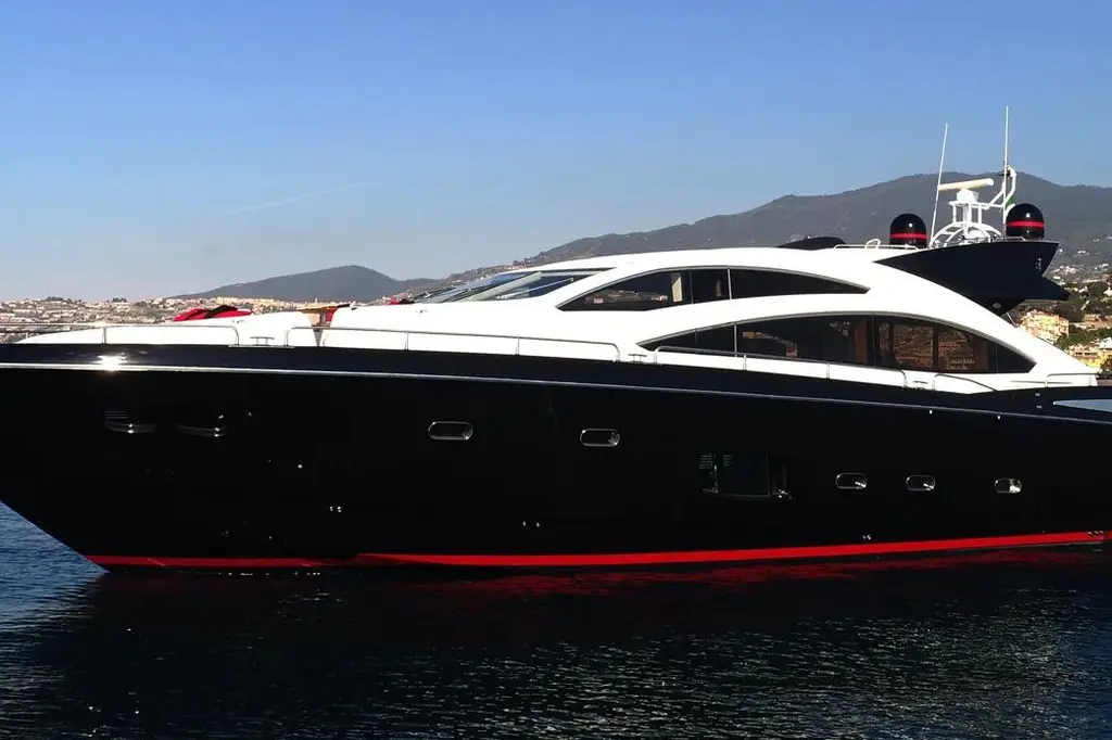 Calypso 2010 Sunseeker Predator 84 Yacht For Sale in Split Calypso 2010 Sunseeker Predator 84 Yacht For Sale in Split