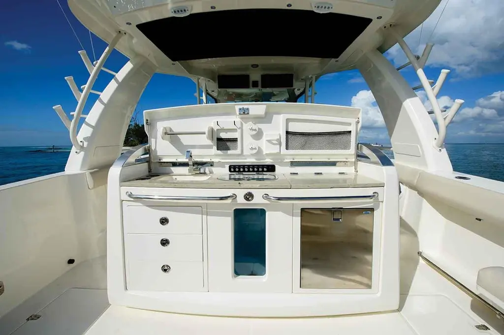 JET LAG 2019 Boston Whaler 420 Outrage Yacht For Sale in Punta Gorda FL JET LAG 2019 Boston Whaler 420 Outrage Yacht For Sale in Punta Gorda FL