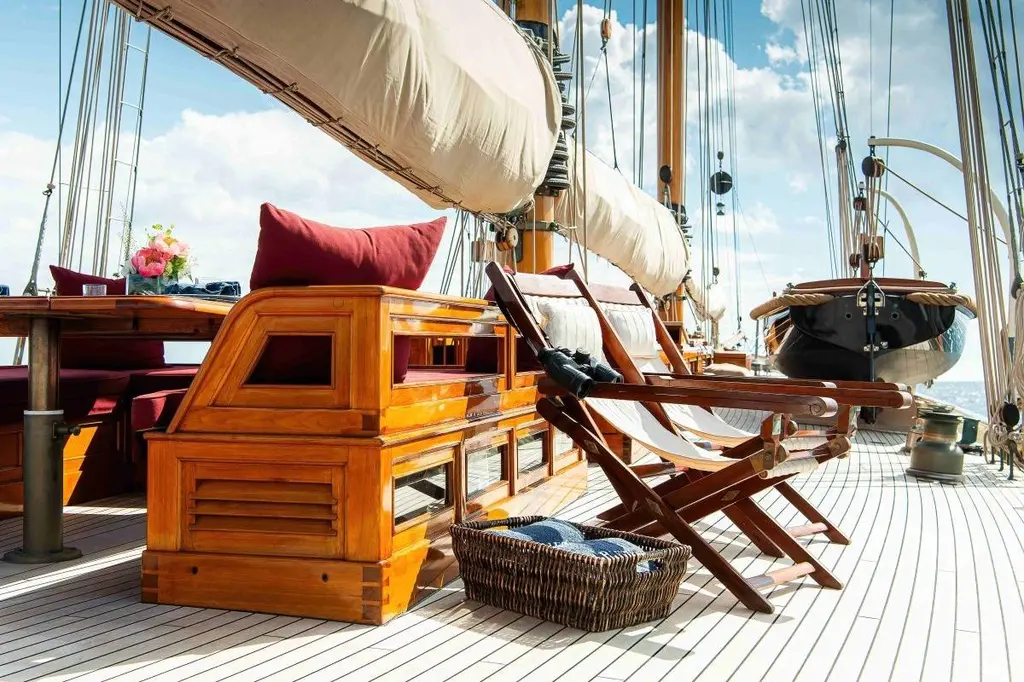1915 Herreshoff Classic Two-Masted Schooner Yacht For Sale in Nice 1915 Herreshoff Classic Two-Masted Schooner Yacht For Sale in Nice