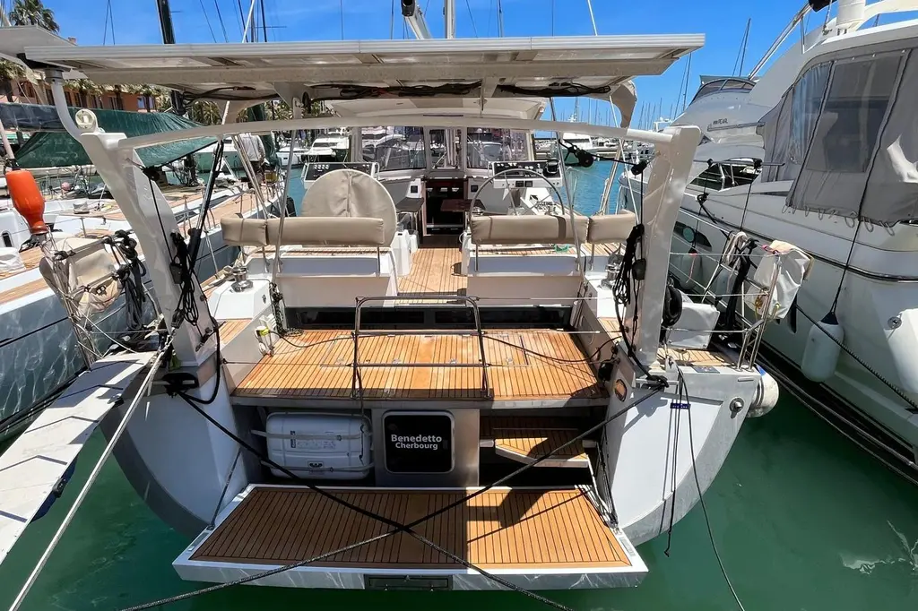Allures 519 2022 51.9 Yacht For Sale in San Roque ES-CA Allures 519 2022 51.9 Yacht For Sale in San Roque ES-CA