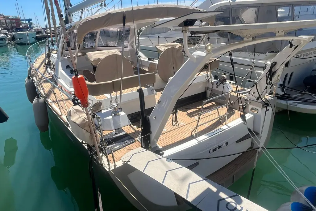 Allures 519 2022 51.9 Yacht For Sale in San Roque ES-CA Allures 519 2022 51.9 Yacht For Sale in San Roque ES-CA