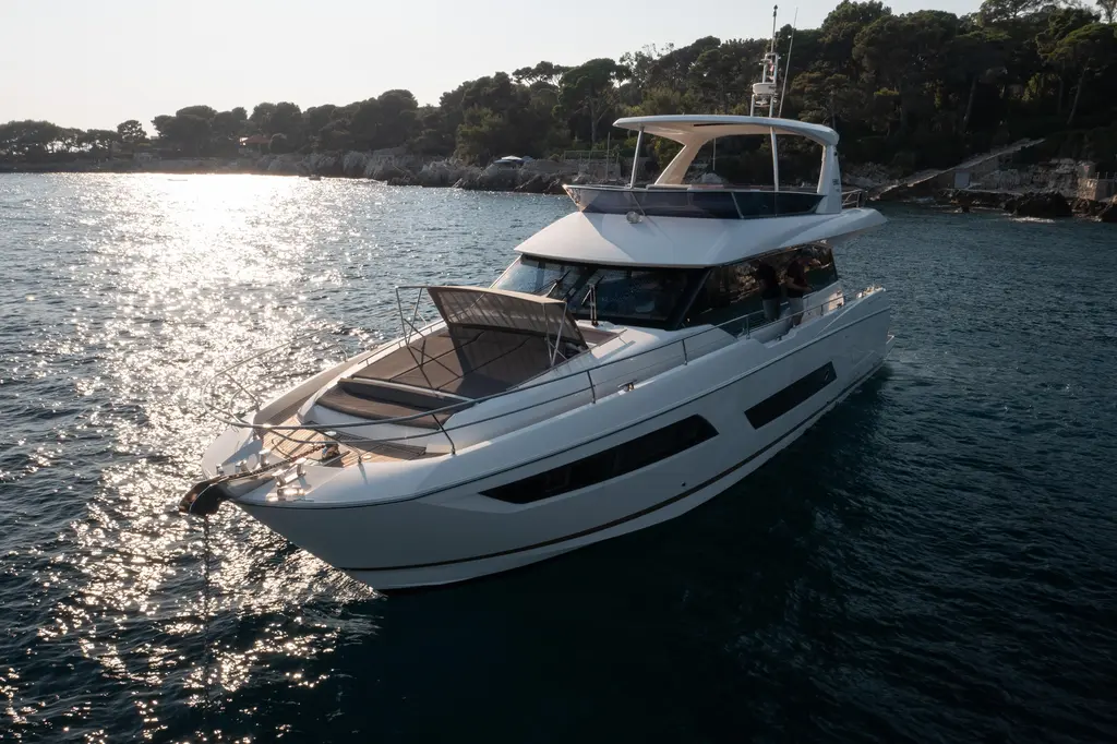 2016 Prestige 680 Yacht For Sale in Antibes 2016 Prestige 680 Yacht For Sale in Antibes
