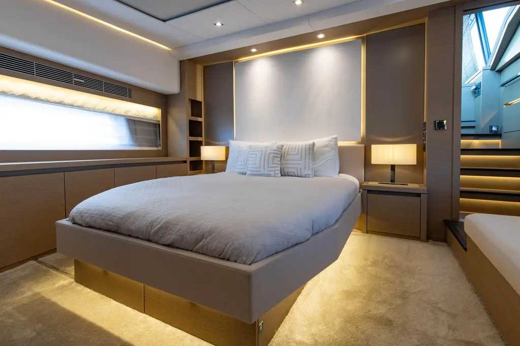 2016 Prestige 680 Yacht For Sale in Antibes 2016 Prestige 680 Yacht For Sale in Antibes