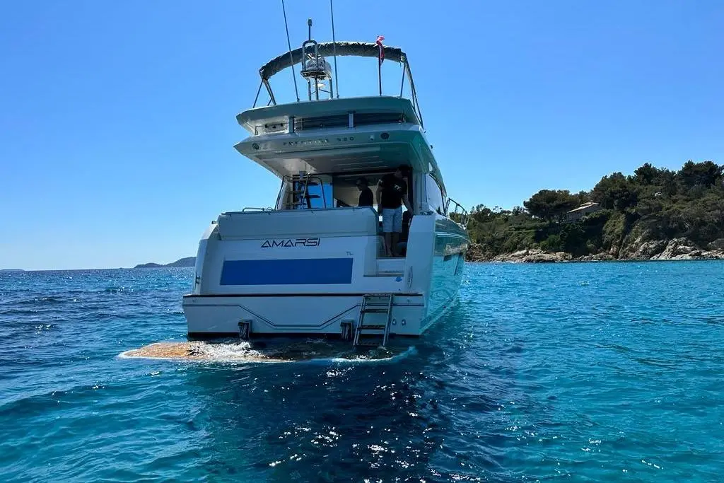 2022 Prestige 520 Yacht For Sale in Hyères 83 2022 Prestige 520 Yacht For Sale in Hyères 83