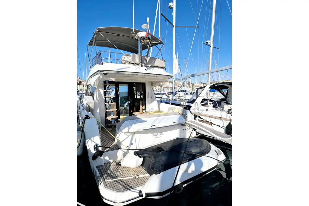 2021 Prestige 420 Yacht For Sale in Antibes 2021 Prestige 420 Yacht For Sale in Antibes