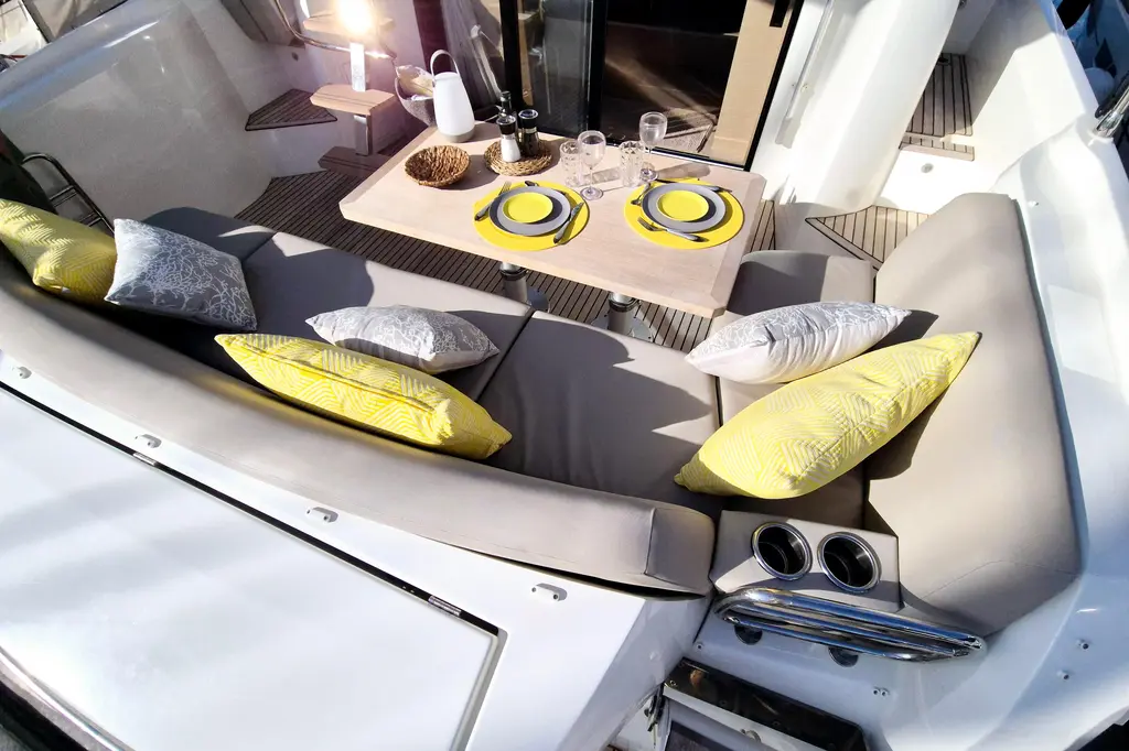 2021 Prestige 420 Yacht For Sale in Antibes 2021 Prestige 420 Yacht For Sale in Antibes