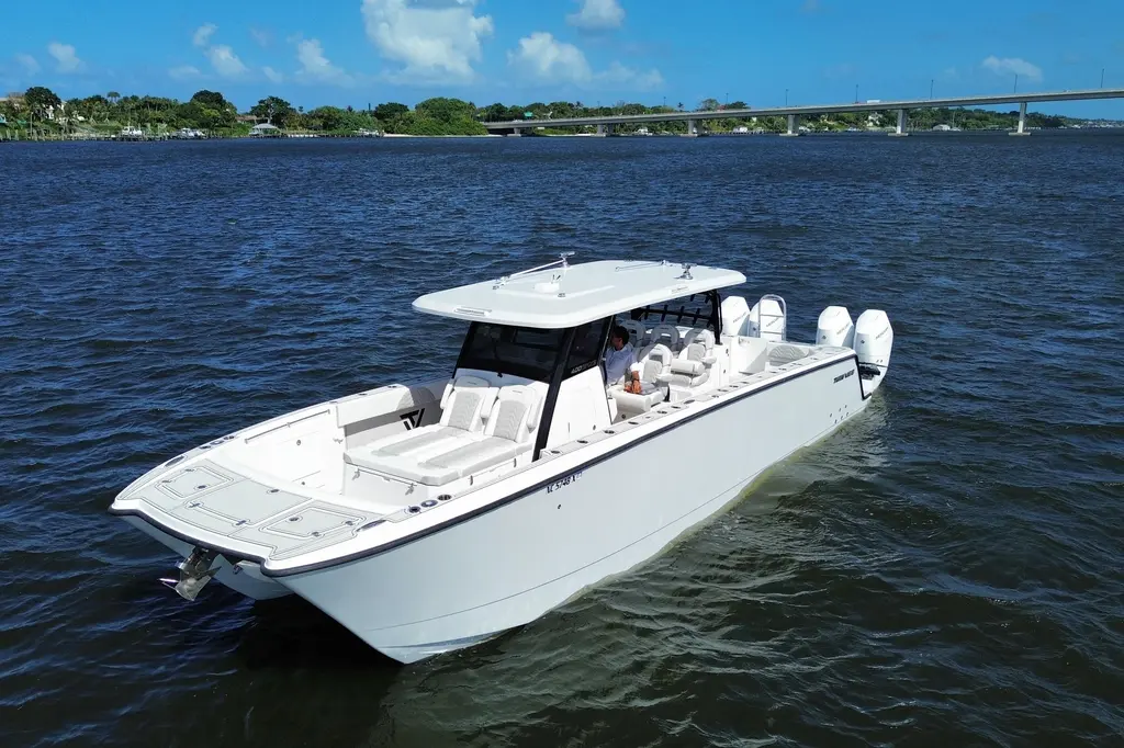 White Hull 2025 Twin Vee 400 GFX2 CC Yacht For Sale in Stuart FL White Hull 2025 Twin Vee 400 GFX2 CC Yacht For Sale in Stuart FL
