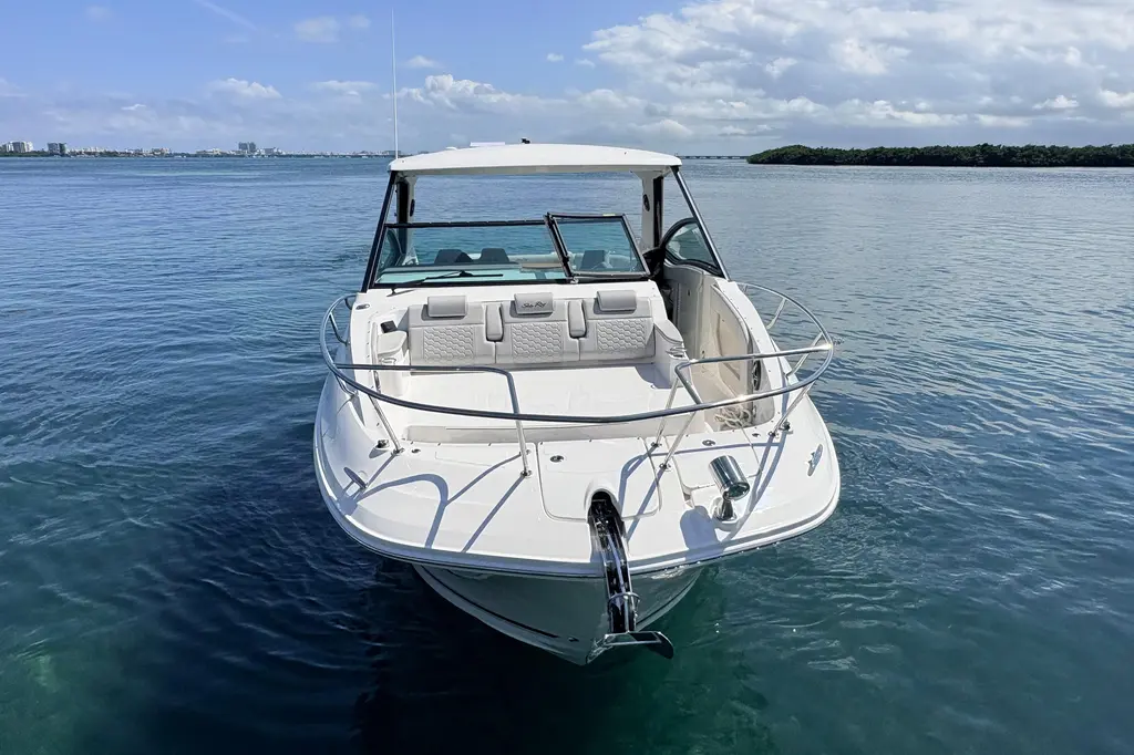 FEDANA 2026 Sea Ray Sundancer 320 Outboard Yacht For Sale in Cancún FEDANA 2026 Sea Ray Sundancer 320 Outboard Yacht For Sale in Cancún