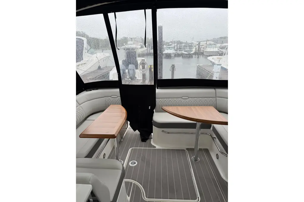 2022 Sea Ray Sundancer 370 Outboard Yacht For Sale in Greenwich CT 2022 Sea Ray Sundancer 370 Outboard Yacht For Sale in Greenwich CT