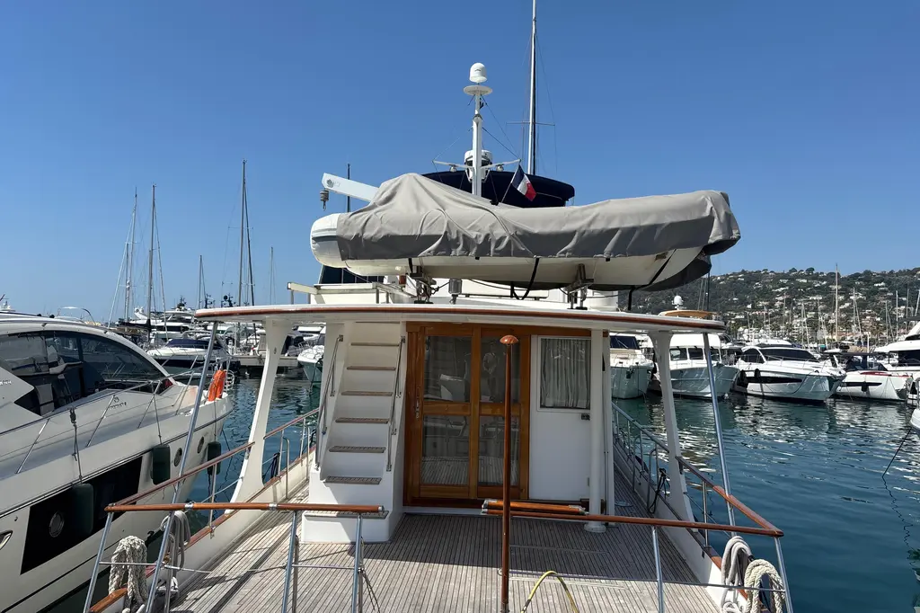 HERA 2002 Grand Banks 52 Europa Yacht For Sale in Cannes HERA 2002 Grand Banks 52 Europa Yacht For Sale in Cannes