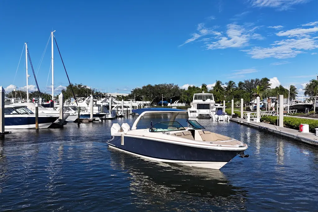2026 Chris-Craft Launch 35 GT Yacht For Sale in Naples FL 2026 Chris-Craft Launch 35 GT Yacht For Sale in Naples FL