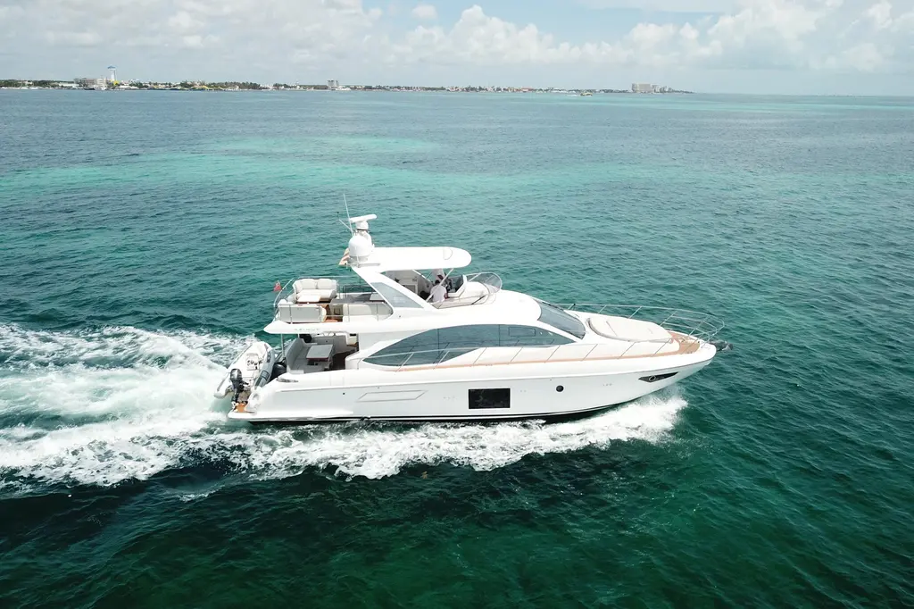 Regina 2021 Azimut 55 Yacht For Sale in Cancun Regina 2021 Azimut 55 Yacht For Sale in Cancun