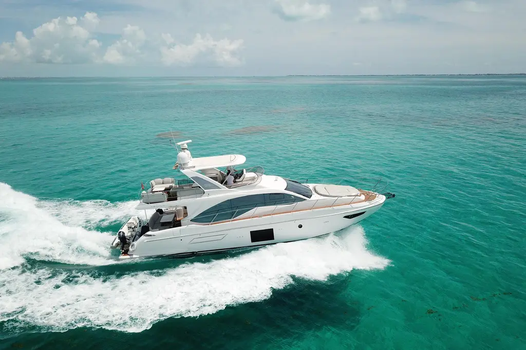 Regina 2021 Azimut 55 Yacht For Sale in Cancun Regina 2021 Azimut 55 Yacht For Sale in Cancun