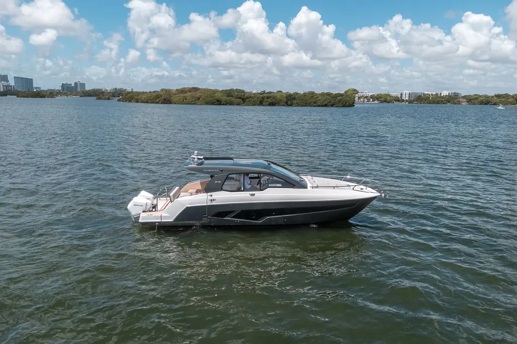 2025 Schaefer 375 Yacht For Sale in Miami FL 2025 Schaefer 375 Yacht For Sale in Miami FL
