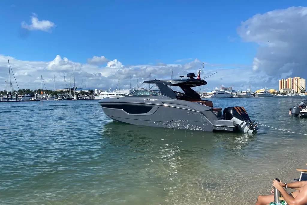 2022 Cruisers Yachts 38 GLS OB Yacht For Sale in North Palm Beach FL 2022 Cruisers Yachts 38 GLS OB Yacht For Sale in North Palm Beach FL