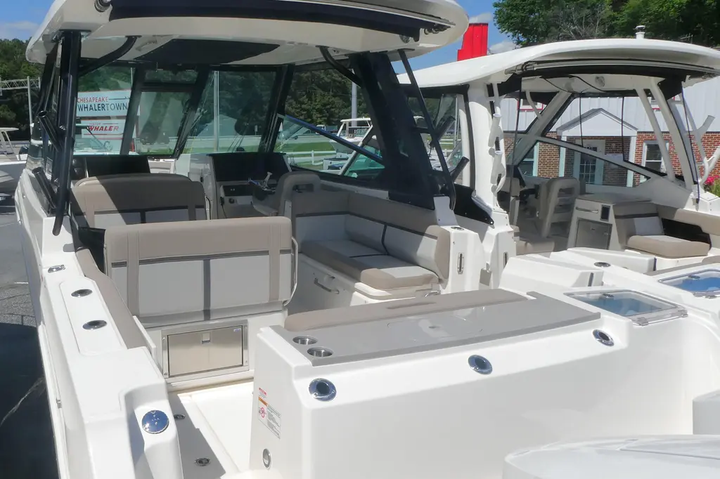 2026 Boston Whaler 330 Vantage Yacht For Sale in Grasonville MD 2026 Boston Whaler 330 Vantage Yacht For Sale in Grasonville MD