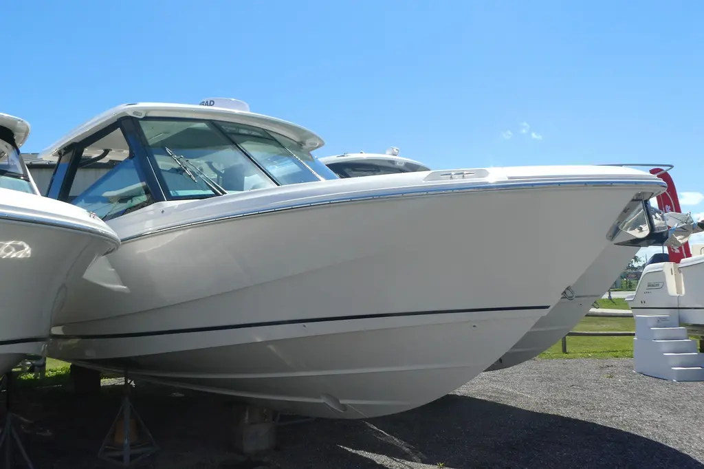 2026 Boston Whaler 330 Vantage Yacht For Sale in Grasonville MD 2026 Boston Whaler 330 Vantage Yacht For Sale in Grasonville MD
