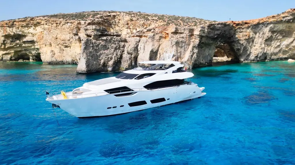 EVERDEEN 2018 Sunseeker 95 Yacht Yacht For Sale in Valletta EVERDEEN 2018 Sunseeker 95 Yacht Yacht For Sale in Valletta