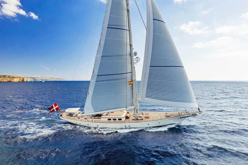 FOFTEIN 1999 Royal Huisman Cutter sloop Yacht For Sale in Palma FOFTEIN 1999 Royal Huisman Cutter sloop Yacht For Sale in Palma