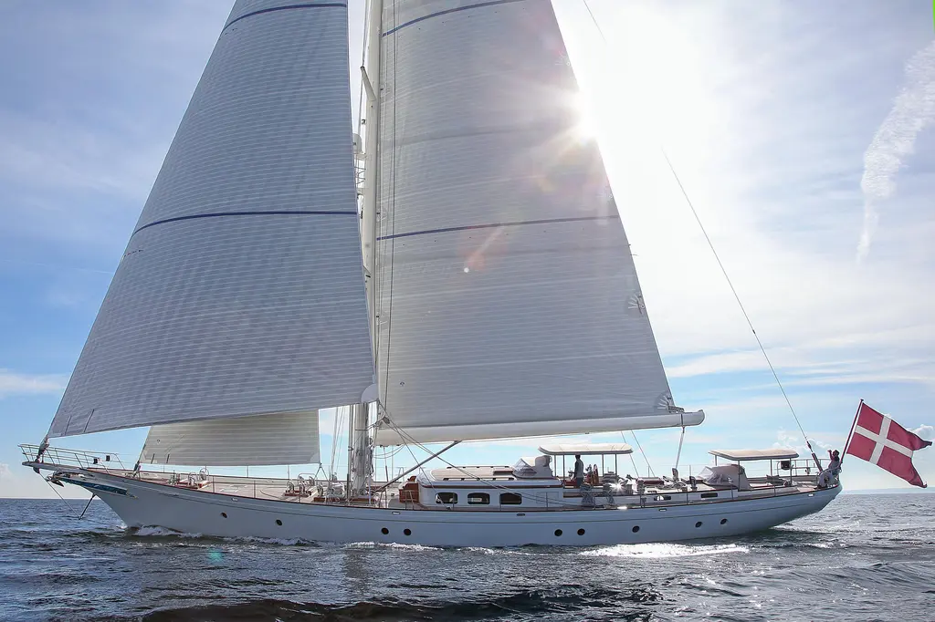 FOFTEIN 1999 Royal Huisman Cutter sloop Yacht For Sale in Palma FOFTEIN 1999 Royal Huisman Cutter sloop Yacht For Sale in Palma