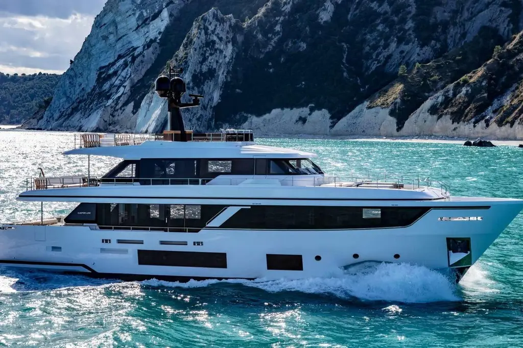 2023 Custom Line Navetta 30 Yacht For Sale in Istanbul 2023 Custom Line Navetta 30 Yacht For Sale in Istanbul