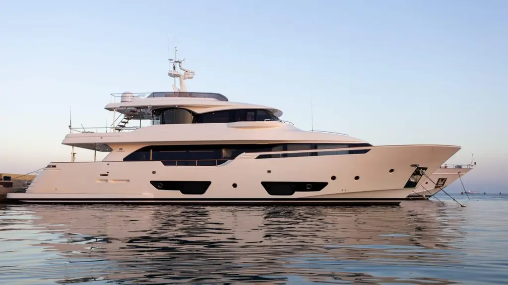 2016 ferretti yachts custom line navetta 28m singapore for sale