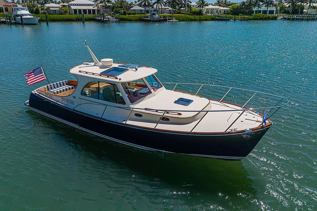 LADY B 2016 Hinckley Picnic Boat 37 MKIII Yacht For Sale in Stuart FL LADY B 2016 Hinckley Picnic Boat 37 MKIII Yacht For Sale in Stuart FL