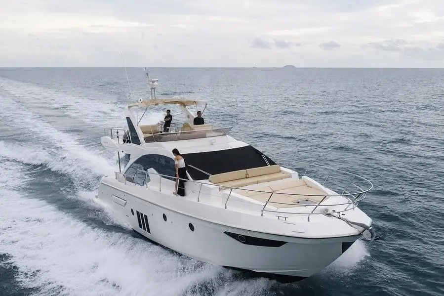 Horizon 2017 Azimut 50 Yacht For Sale in Sattahip Horizon 2017 Azimut 50 Yacht For Sale in Sattahip