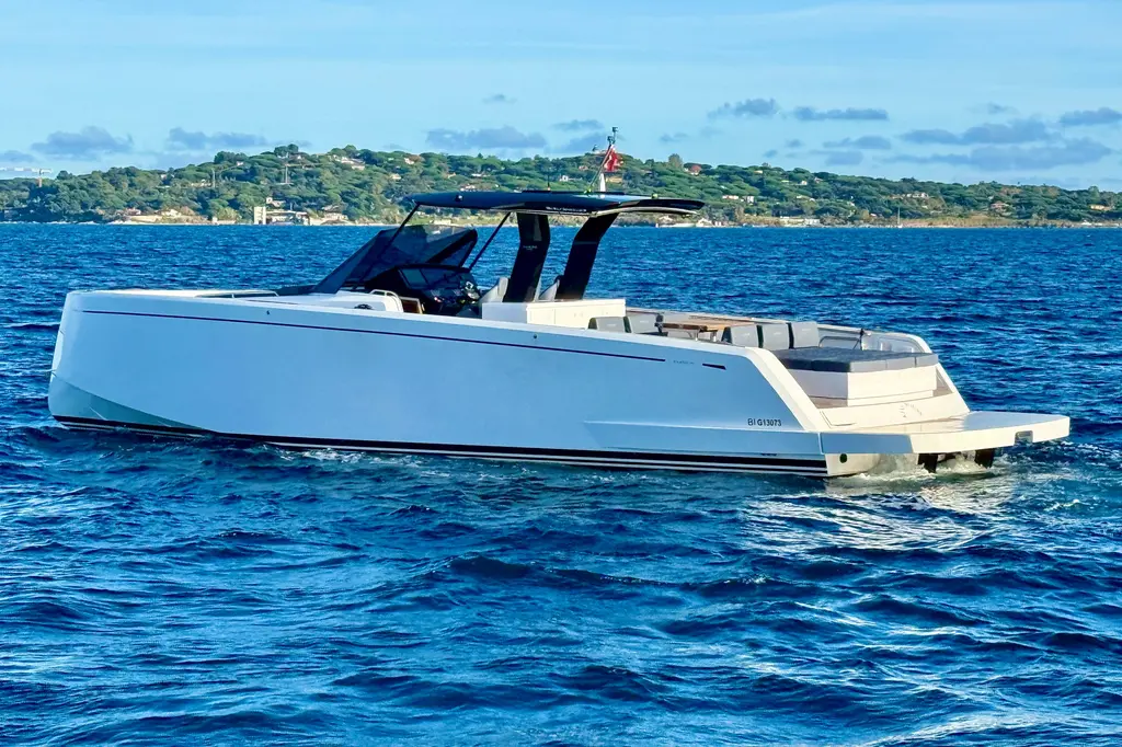 KING MOUSS 2020 Pardo Yachts 43 Yacht For Sale in Cogolin 83 KING MOUSS 2020 Pardo Yachts 43 Yacht For Sale in Cogolin 83