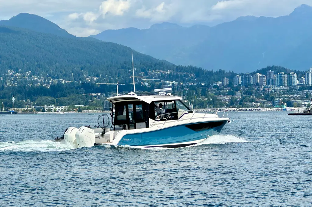 Recovery 2025 Boston Whaler 365 Pilot House Yacht For Sale in Coal Harbour BC Recovery 2025 Boston Whaler 365 Pilot House Yacht For Sale in Coal Harbour BC